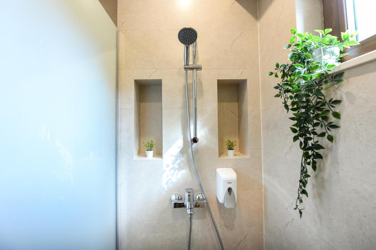 Vine Leaf - Ideal Brasov 2 BR Apartment Eksteriør billede